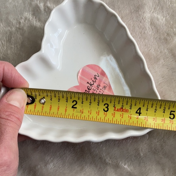 New...4 pink and white Heart decorative dishes - Picture 12 of 12